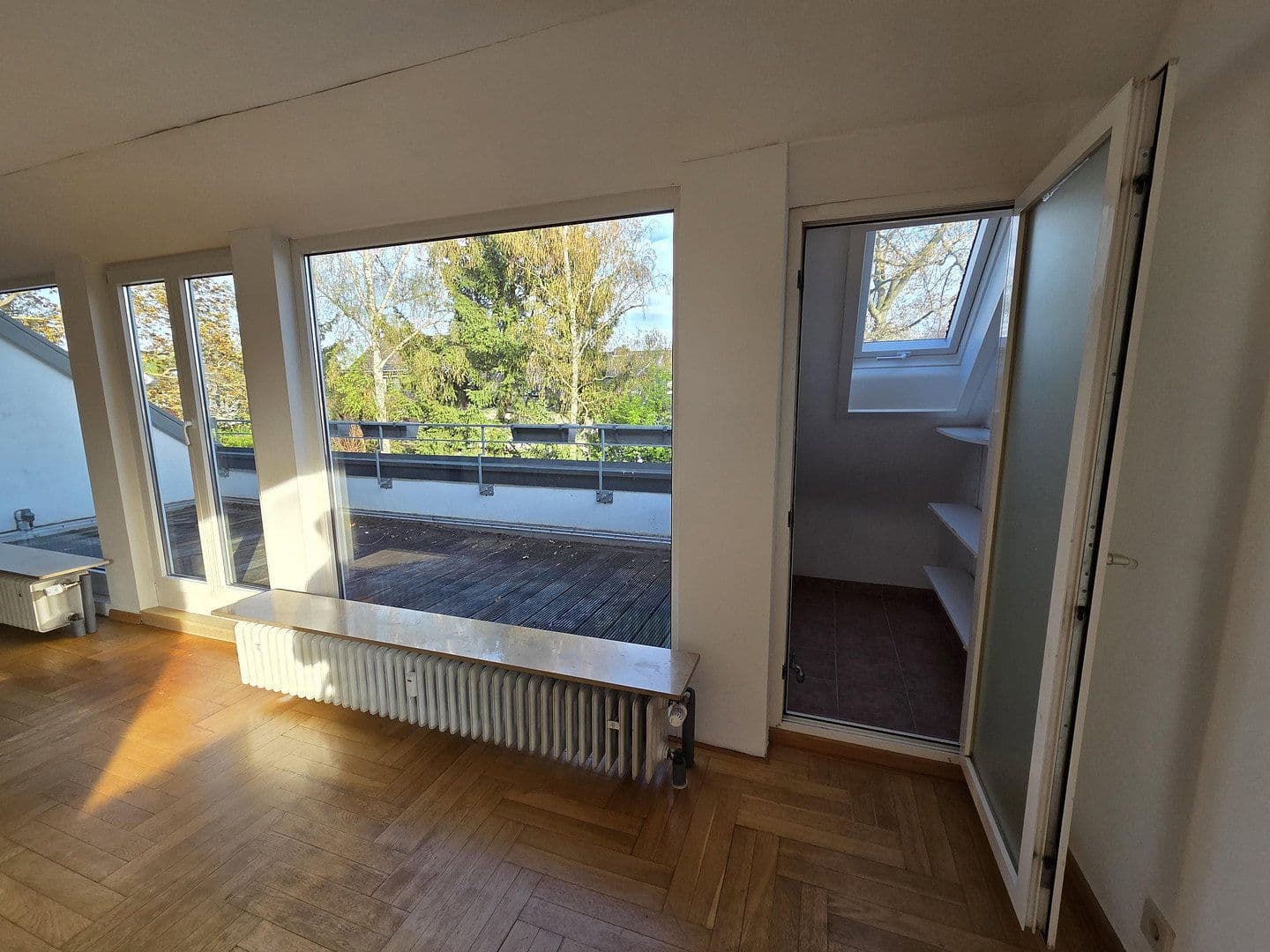 Prenájom bytu 3-izbový 91 m², Ackerwinde 23, Köln, Severné Porýnie - Westfálsko Prenájom bytu 3-izbový 91 m², Ackerwinde 23, Köln, Severné Porýnie - Westfálsko