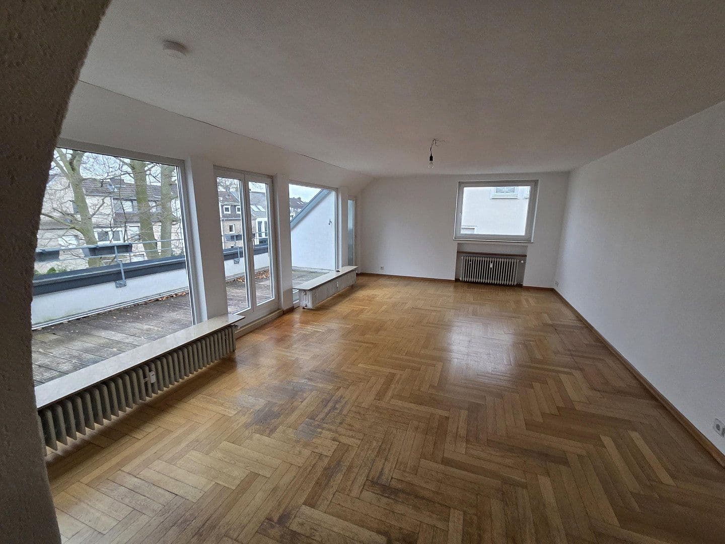 Prenájom bytu 3-izbový 91 m², Ackerwinde 23, Köln, Severné Porýnie - Westfálsko Prenájom bytu 3-izbový 91 m², Ackerwinde 23, Köln, Severné Porýnie - Westfálsko