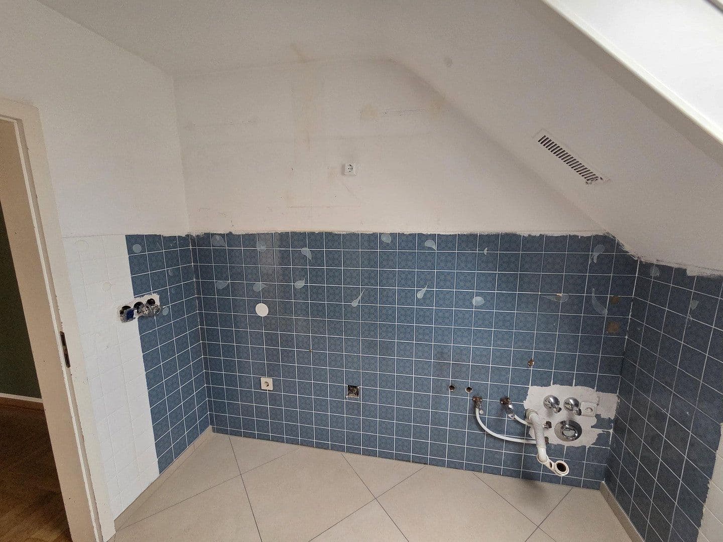 Prenájom bytu 3-izbový 91 m², Ackerwinde 23, Köln, Severné Porýnie - Westfálsko Prenájom bytu 3-izbový 91 m², Ackerwinde 23, Köln, Severné Porýnie - Westfálsko