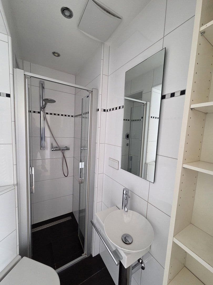 Prenájom bytu 3-izbový 91 m², Ackerwinde 23, Köln, Severné Porýnie - Westfálsko Prenájom bytu 3-izbový 91 m², Ackerwinde 23, Köln, Severné Porýnie - Westfálsko
