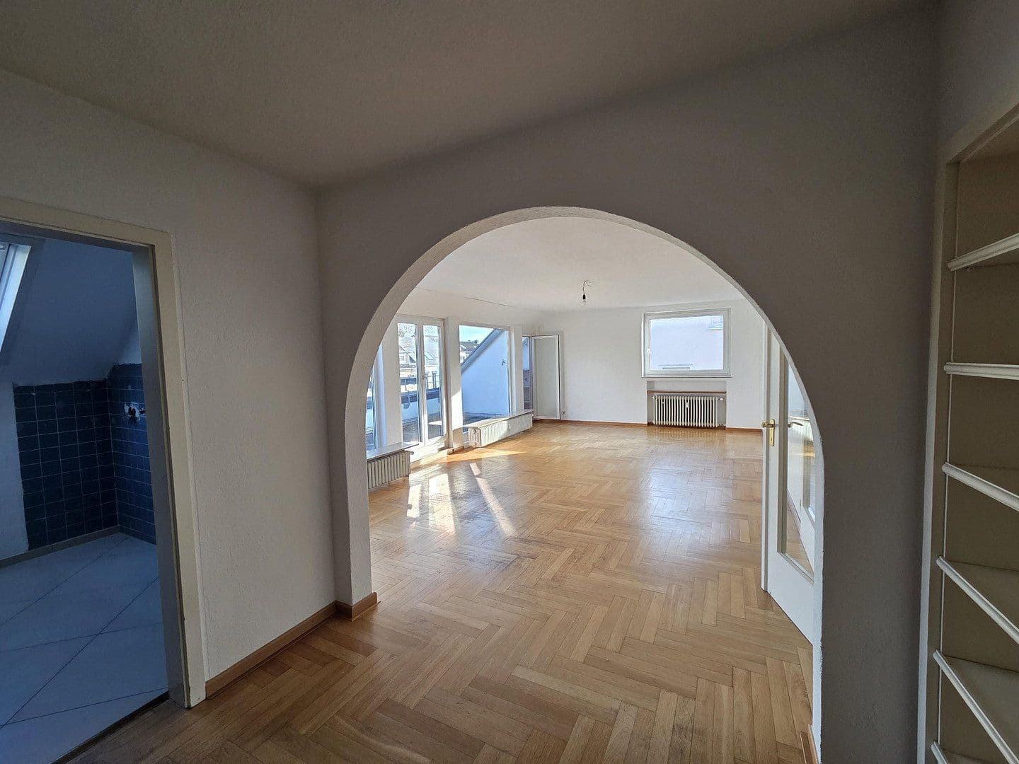 Prenájom bytu 3-izbový 91 m², Ackerwinde 23, Köln, Severné Porýnie - Westfálsko Prenájom bytu 3-izbový 91 m², Ackerwinde 23, Köln, Severné Porýnie - Westfálsko