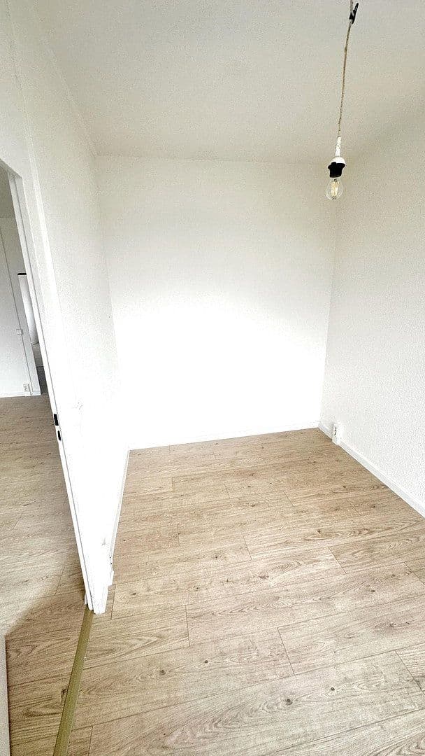 Prenájom bytu 4-izbový 68 m², Überm Gänseholze 9, Weimar, Durínsko Prenájom bytu 4-izbový 68 m², Überm Gänseholze 9, Weimar, Durínsko
