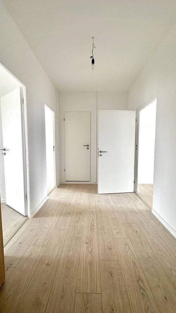 Prenájom bytu 4-izbový 68 m², Überm Gänseholze 9, Weimar, Durínsko Prenájom bytu 4-izbový 68 m², Überm Gänseholze 9, Weimar, Durínsko