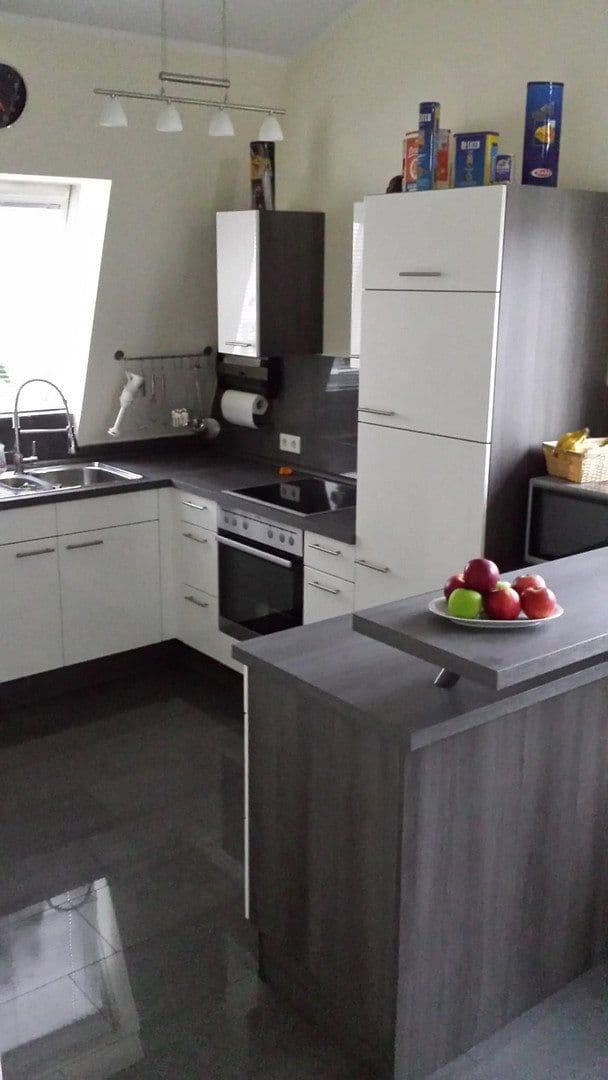 Prenájom bytu 2-izbový 107 m², Hesselerstraße 26, Würselen, Severné Porýnie - Westfálsko Prenájom bytu 2-izbový 107 m², Hesselerstraße 26, Würselen, Severné Porýnie - Westfálsko