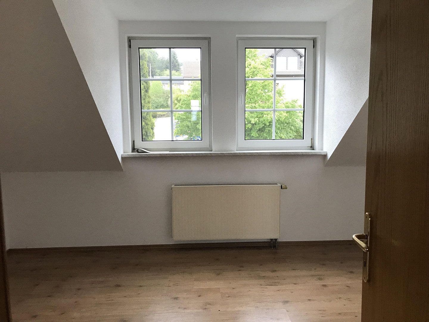 Prenájom domu 120 m², pozemok 195 m², Lauter-Bernsbach, Sasko Prenájom domu 120 m², pozemok 195 m², Lauter-Bernsbach, Sasko