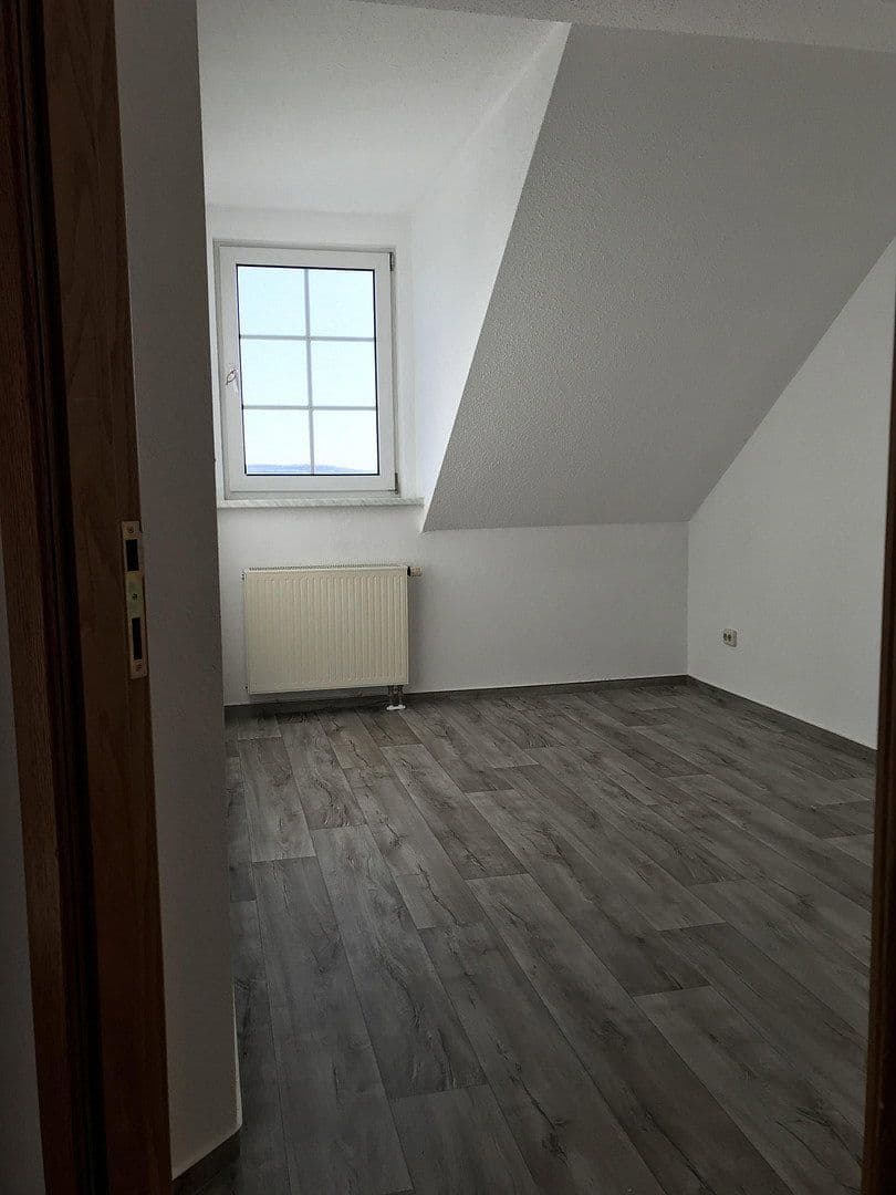 Prenájom domu 120 m², pozemok 195 m², Lauter-Bernsbach, Sasko Prenájom domu 120 m², pozemok 195 m², Lauter-Bernsbach, Sasko