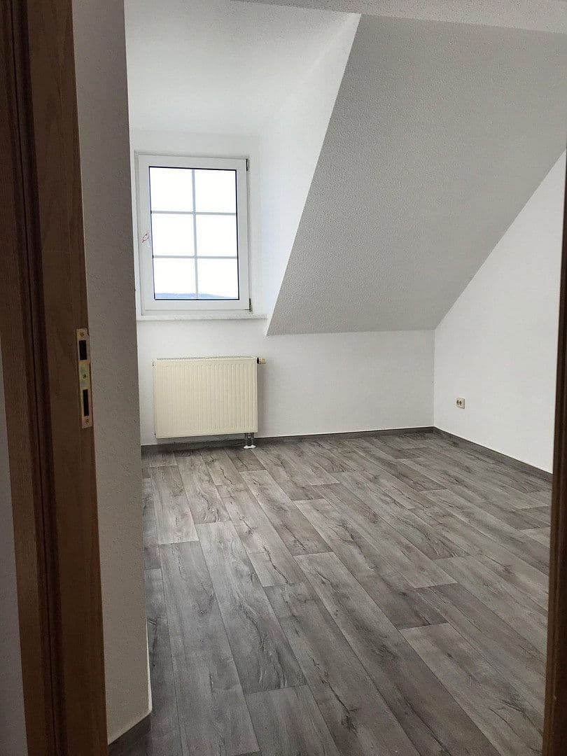 Prenájom domu 120 m², pozemok 195 m², Lauter-Bernsbach, Sasko Prenájom domu 120 m², pozemok 195 m², Lauter-Bernsbach, Sasko