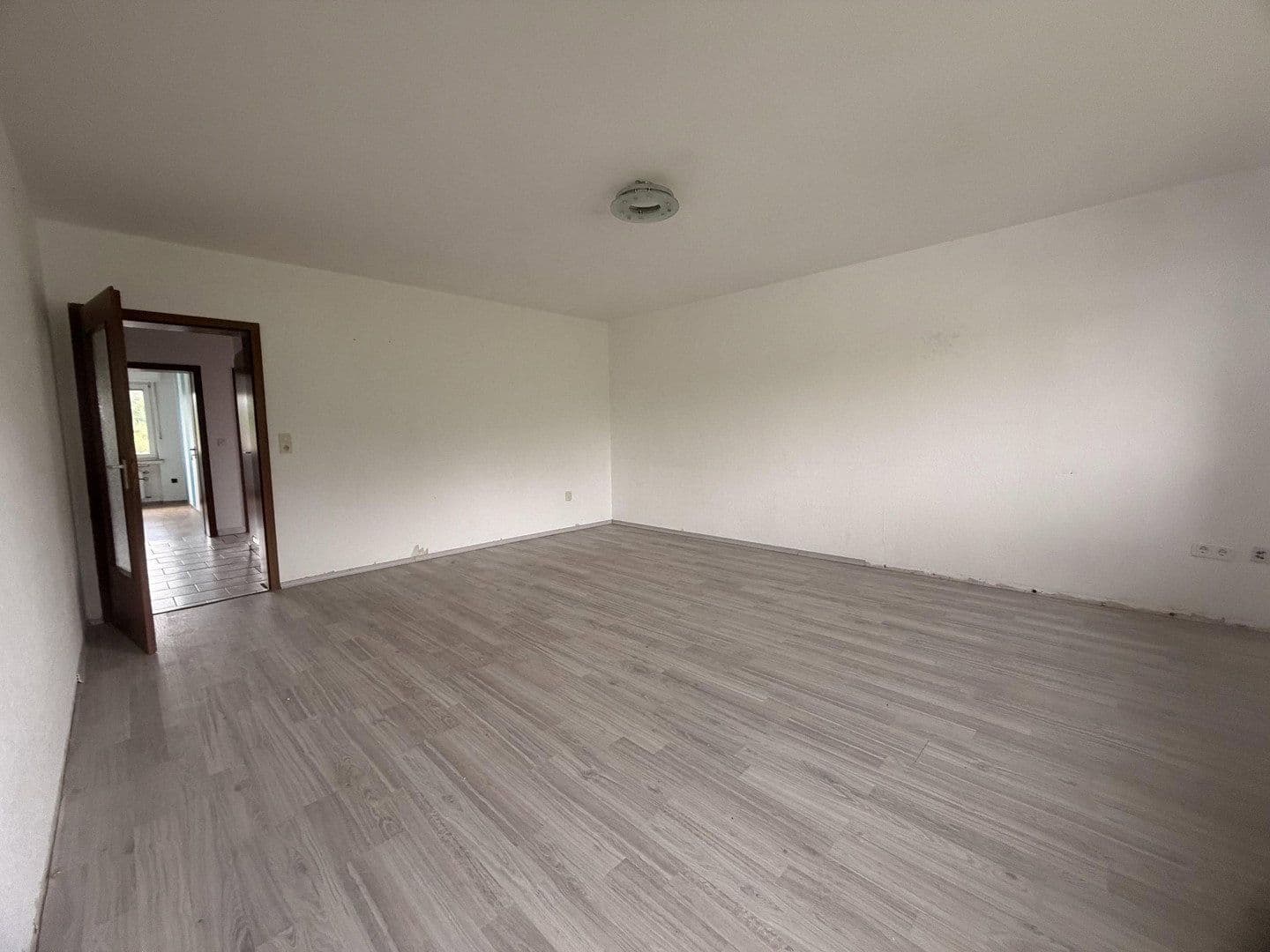 Prenájom bytu 3-izbový 76 m², Bochum, Severné Porýnie - Westfálsko Prenájom bytu 3-izbový 76 m², Bochum, Severné Porýnie - Westfálsko