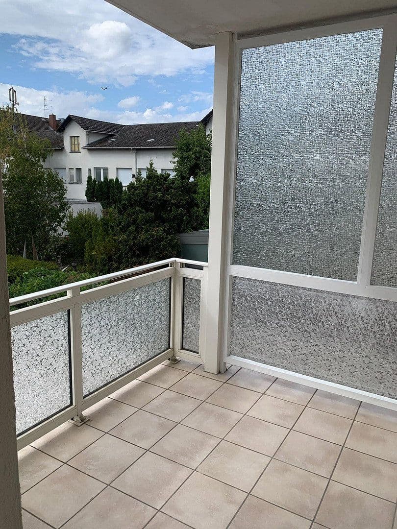 Prenájom bytu 3-izbový 84 m², Neu-Isenburg, Hesensko Prenájom bytu 3-izbový 84 m², Neu-Isenburg, Hesensko