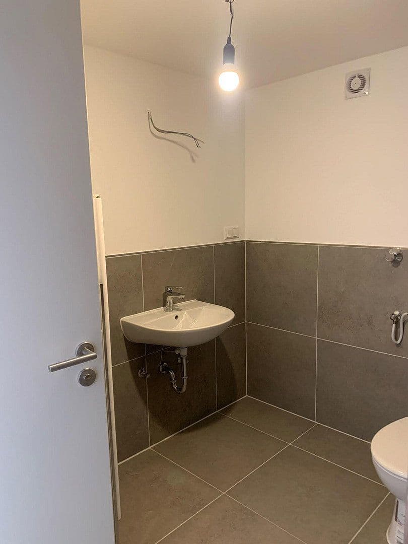 Prenájom bytu 3-izbový 84 m², Neu-Isenburg, Hesensko Prenájom bytu 3-izbový 84 m², Neu-Isenburg, Hesensko