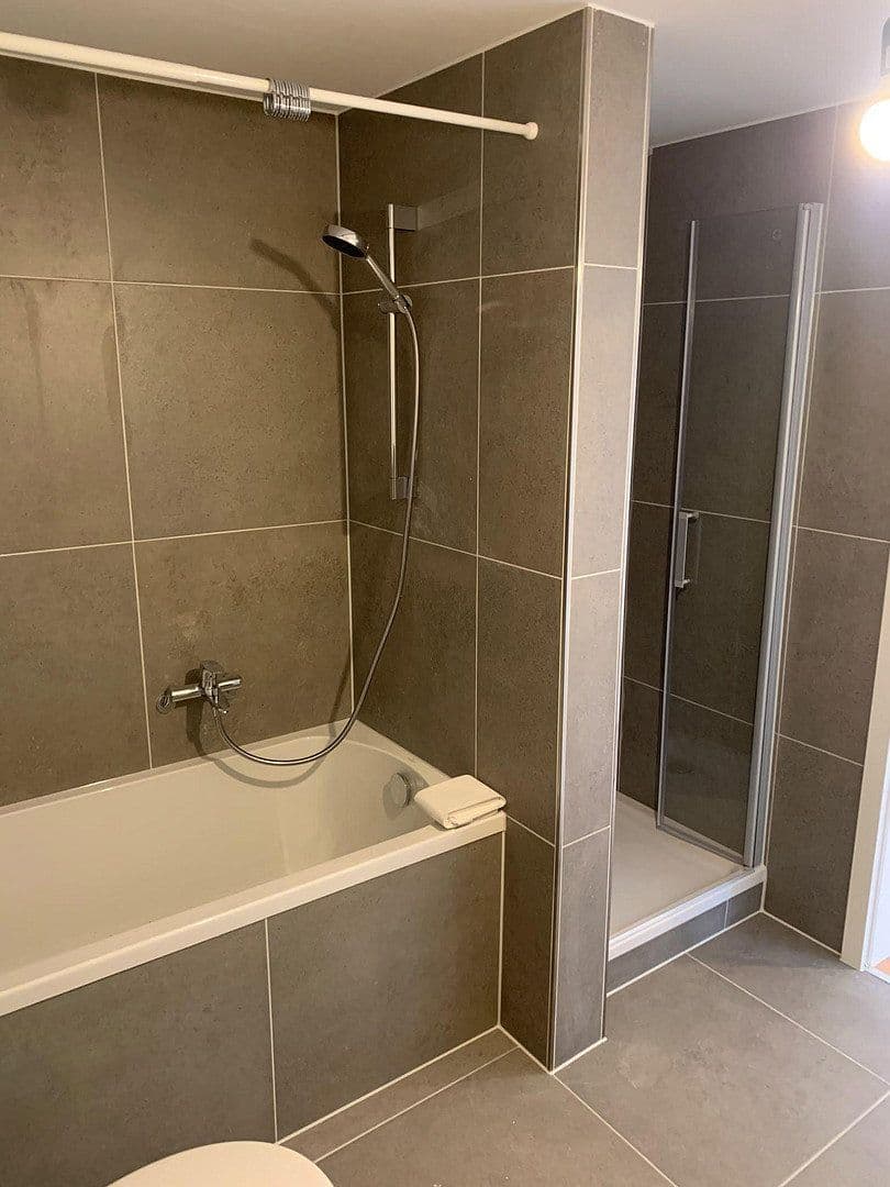 Prenájom bytu 3-izbový 84 m², Neu-Isenburg, Hesensko Prenájom bytu 3-izbový 84 m², Neu-Isenburg, Hesensko