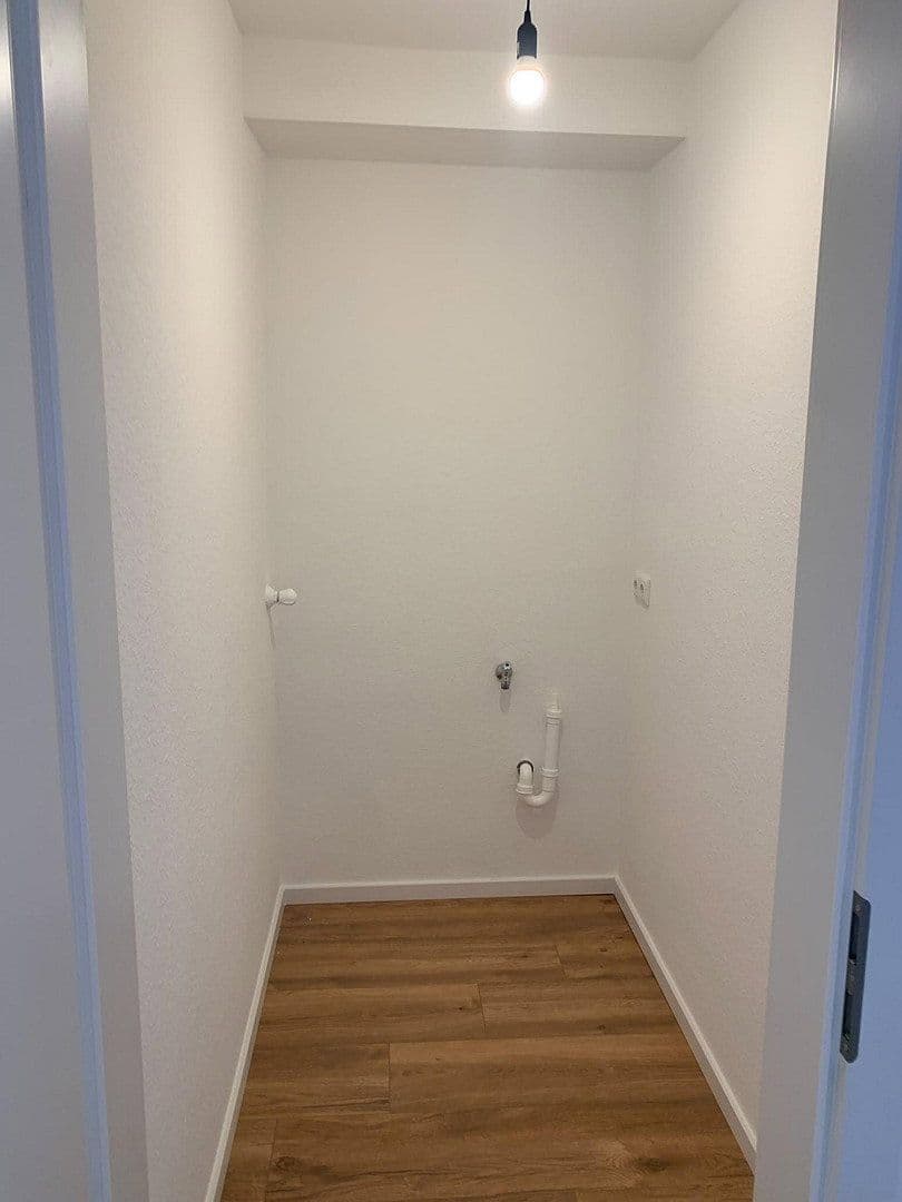 Prenájom bytu 3-izbový 84 m², Neu-Isenburg, Hesensko Prenájom bytu 3-izbový 84 m², Neu-Isenburg, Hesensko