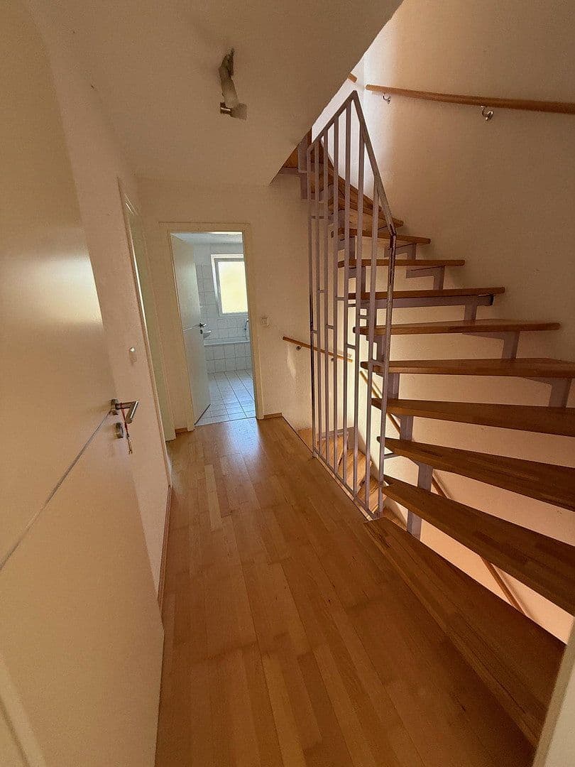 Predaj domu 131 m², pozemok 196 m², Kiefernweg 1, Rheinstetten, Bádensko-Wurttembersko Predaj domu 131 m², pozemok 196 m², Kiefernweg 1, Rheinstetten, Bádensko-Wurttembersko