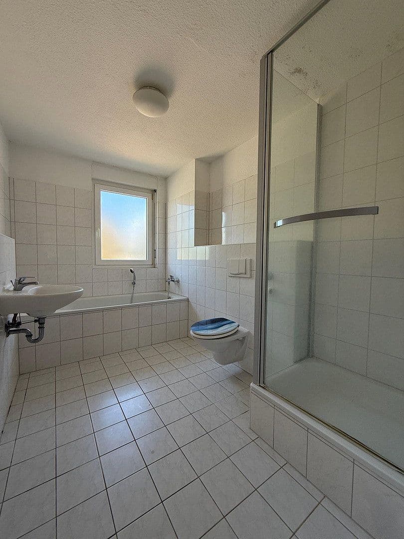 Predaj domu 131 m², pozemok 196 m², Kiefernweg 1, Rheinstetten, Bádensko-Wurttembersko Predaj domu 131 m², pozemok 196 m², Kiefernweg 1, Rheinstetten, Bádensko-Wurttembersko