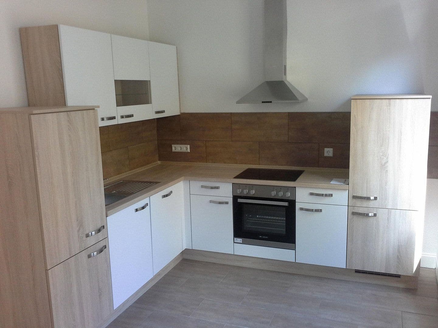 Prenájom bytu 2-izbový 76 m², Rottenburg am Neckar, Bádensko-Wurttembersko Prenájom bytu 2-izbový 76 m², Rottenburg am Neckar, Bádensko-Wurttembersko