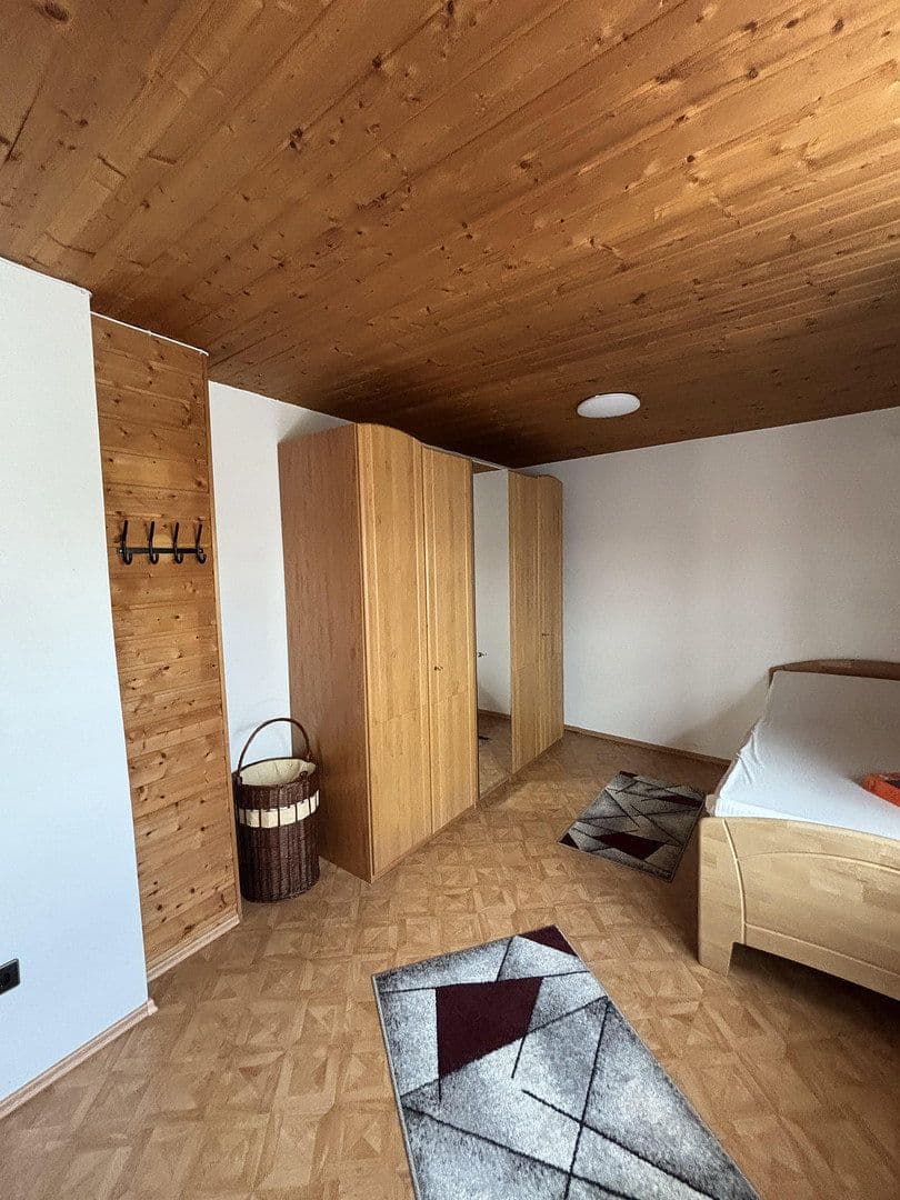 Prenájom domu 138 m², pozemok 234 m², Unkenbach, Porýnie-Falcko Prenájom domu 138 m², pozemok 234 m², Unkenbach, Porýnie-Falcko