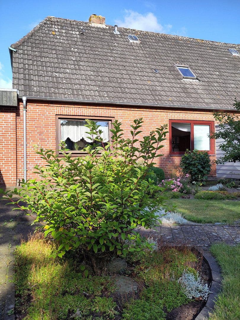 Predaj domu 121 m², pozemok 829 m², Risum-Lindholm, Šlezvicko-Holštajnsko Predaj domu 121 m², pozemok 829 m², Risum-Lindholm, Šlezvicko-Holštajnsko