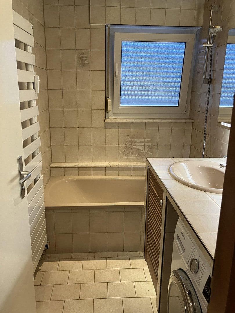 Predaj bytu 3-izbový 77 m², Esslingen am Neckar, Bádensko-Wurttembersko Predaj bytu 3-izbový 77 m², Esslingen am Neckar, Bádensko-Wurttembersko