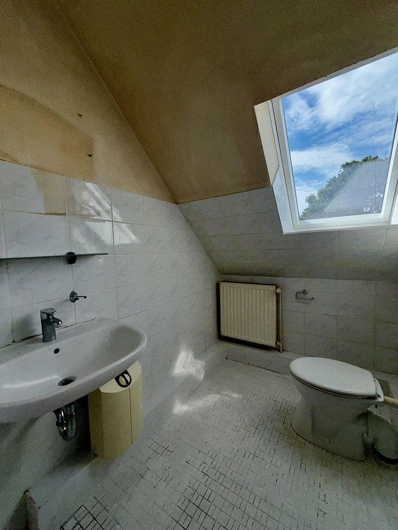 Predaj domu 152 m², pozemok 696 m², Weimarer Straße 2, Delmenhorst, Dolné Sasko Predaj domu 152 m², pozemok 696 m², Weimarer Straße 2, Delmenhorst, Dolné Sasko