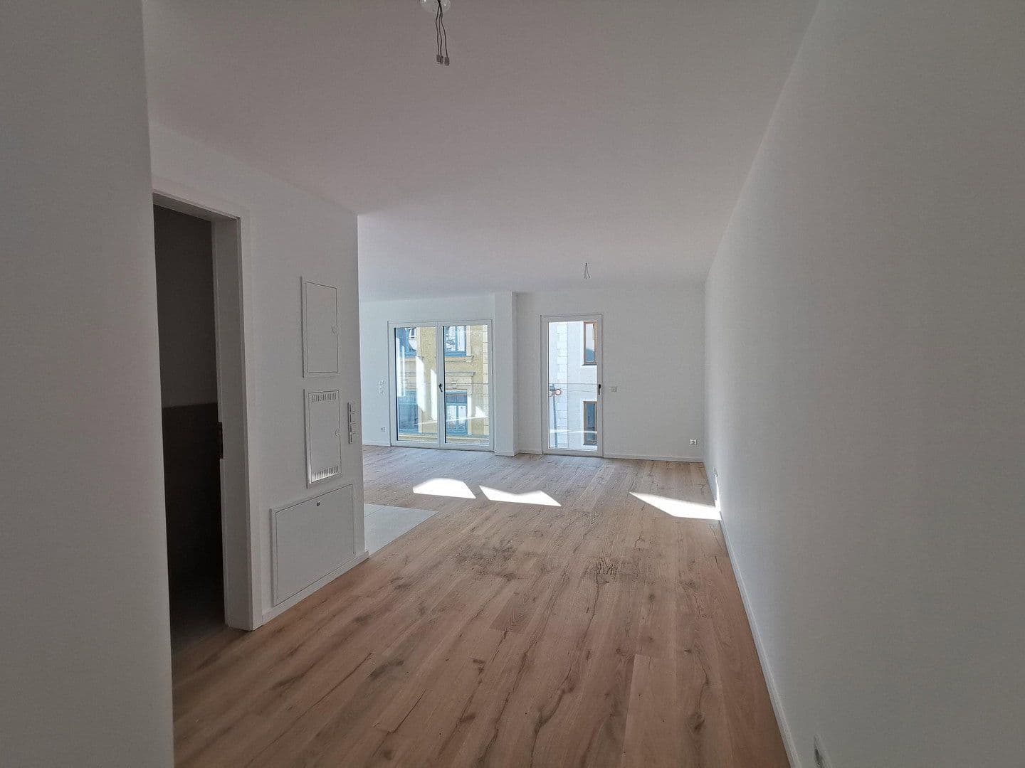 Prenájom bytu 2-izbový 65 m², München, Bavorsko Prenájom bytu 2-izbový 65 m², München, Bavorsko