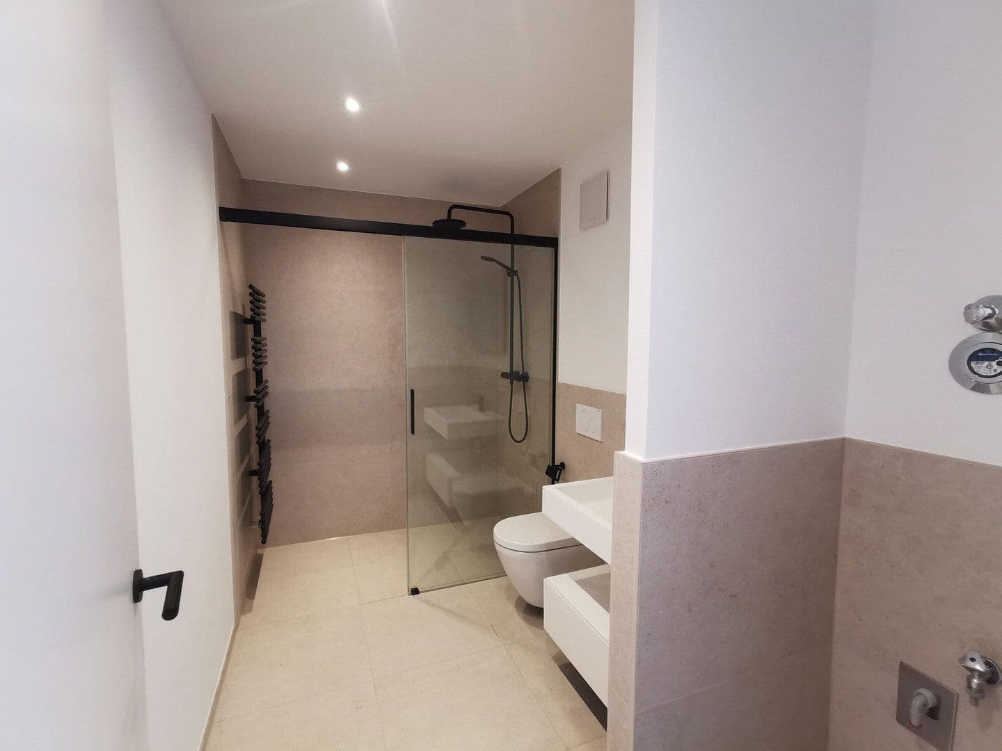 Prenájom bytu 2-izbový 65 m², München, Bavorsko Prenájom bytu 2-izbový 65 m², München, Bavorsko
