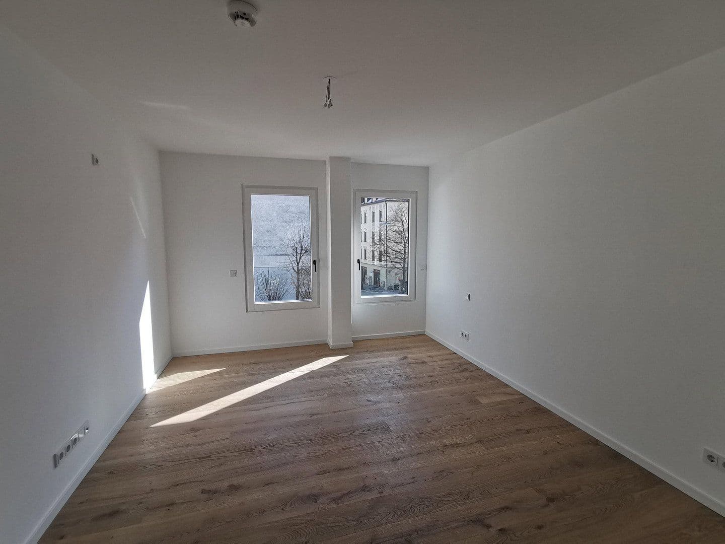 Prenájom bytu 2-izbový 65 m², München, Bavorsko Prenájom bytu 2-izbový 65 m², München, Bavorsko