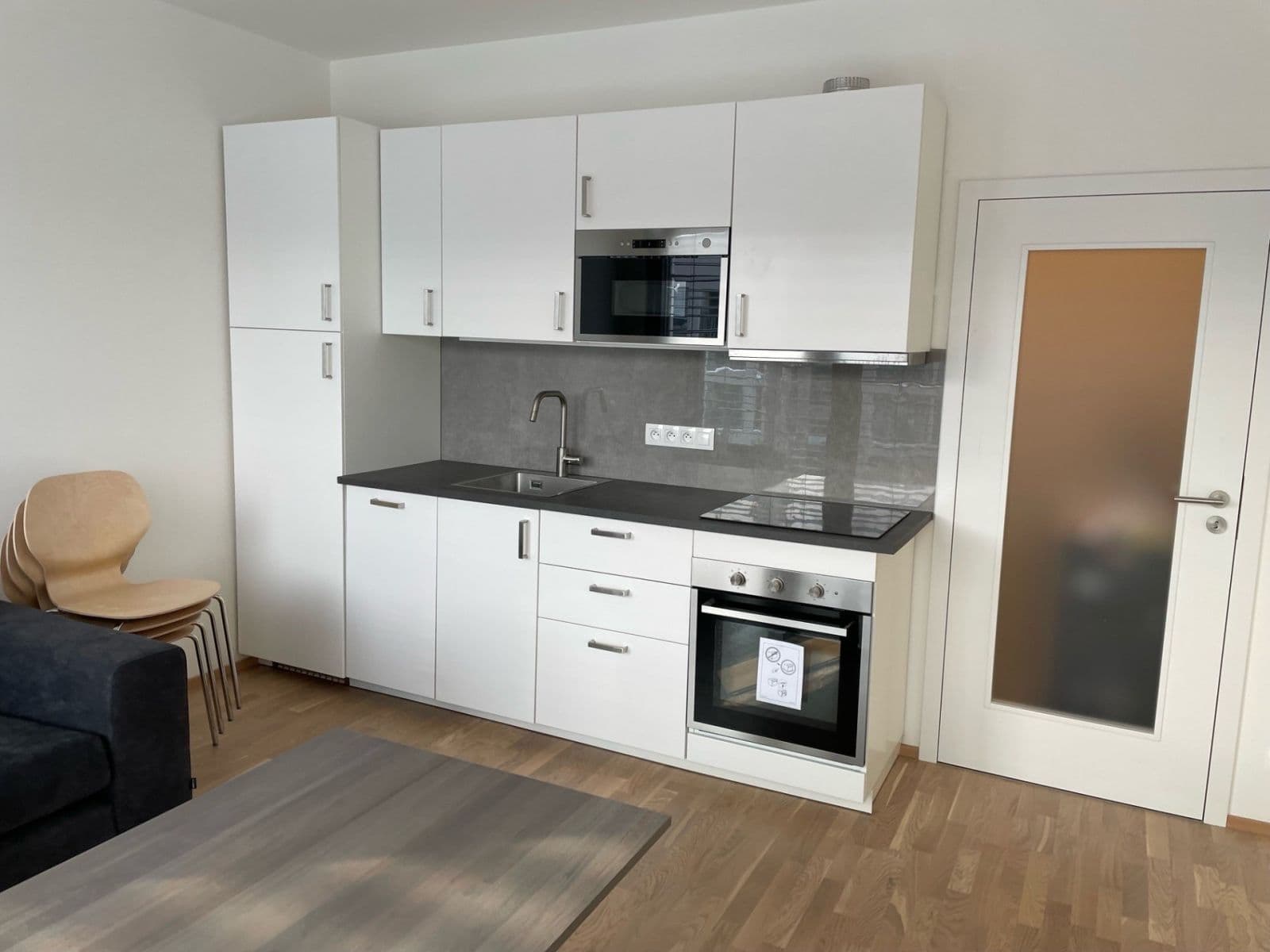 Prenájom bytu 2-izbový 38 m², Breitfeldova, Praha, Praha Prenájom bytu 2-izbový 38 m², Breitfeldova, Praha, Praha