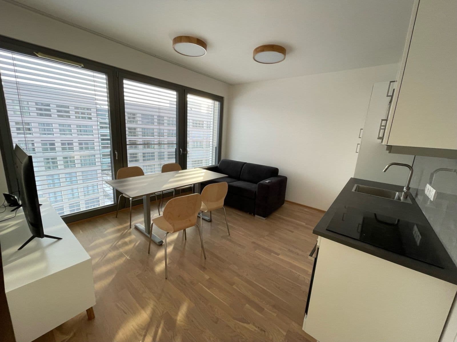 Prenájom bytu 2-izbový 38 m², Breitfeldova, Praha, Praha Prenájom bytu 2-izbový 38 m², Breitfeldova, Praha, Praha