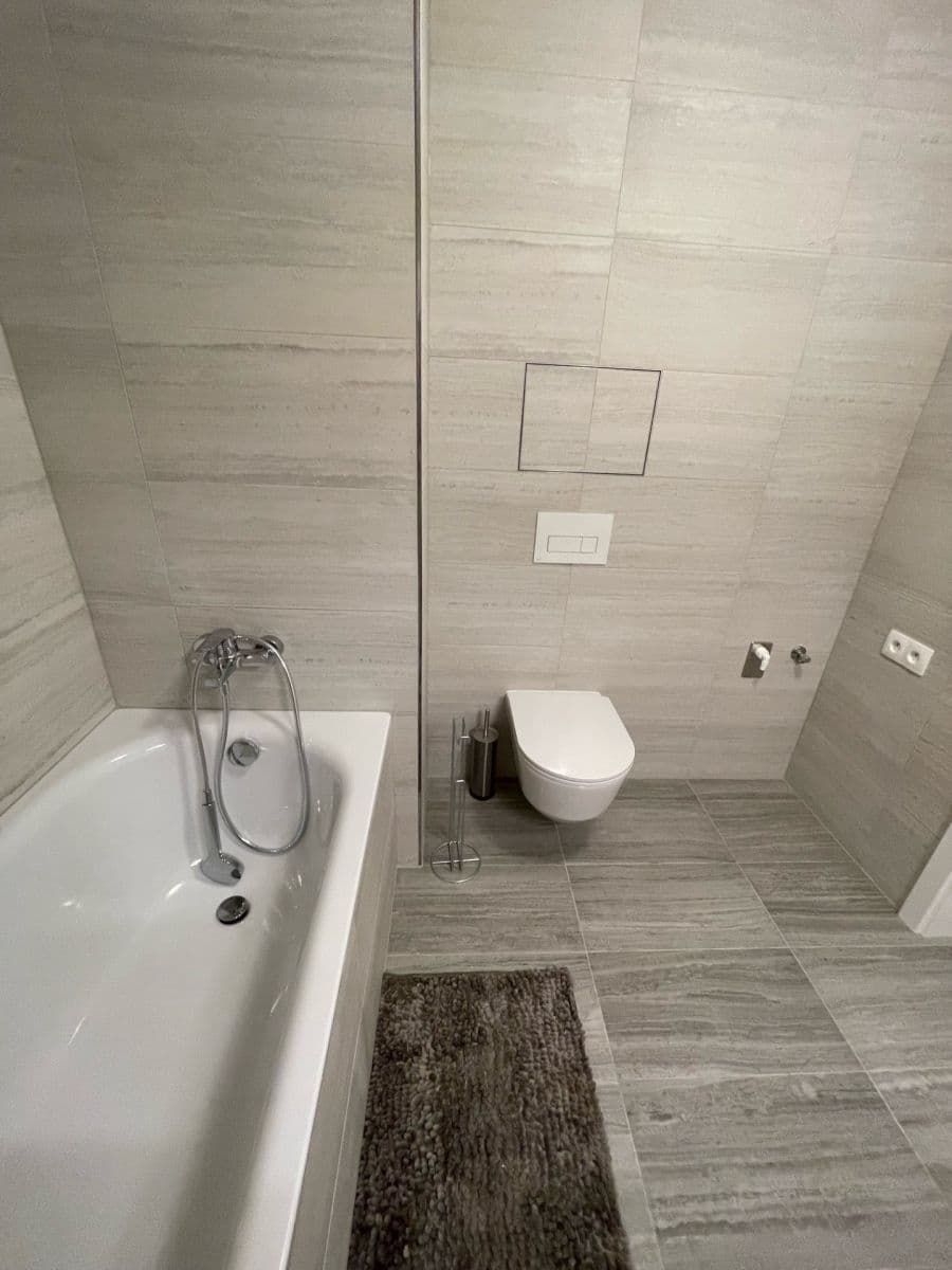 Prenájom bytu 2-izbový 38 m², Breitfeldova, Praha, Praha Prenájom bytu 2-izbový 38 m², Breitfeldova, Praha, Praha