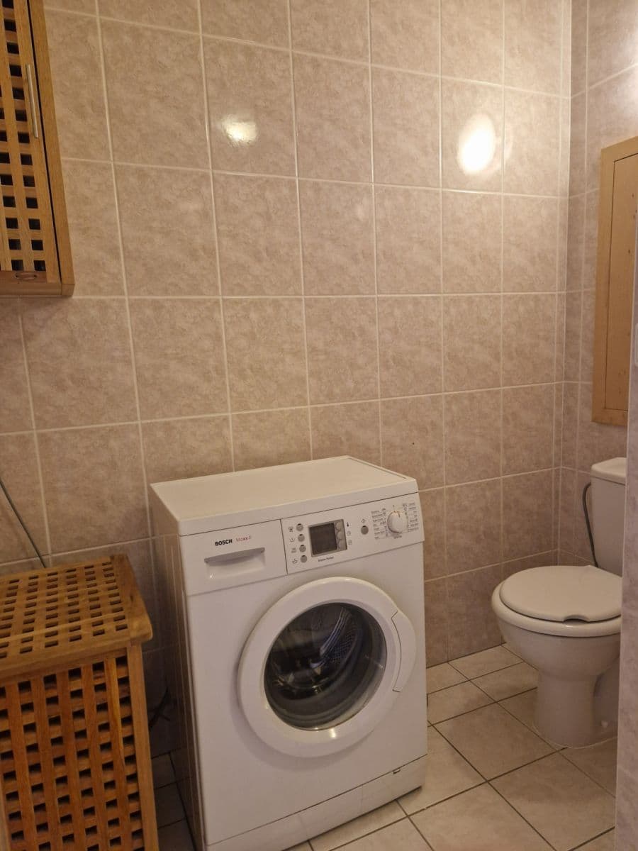 Prenájom bytu 3-izbový 78 m², Kettnerova, Praha, Praha Prenájom bytu 3-izbový 78 m², Kettnerova, Praha, Praha