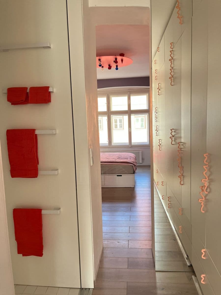 Prenájom bytu 64 m², Milíčova, Praha, Praha Prenájom bytu 64 m², Milíčova, Praha, Praha