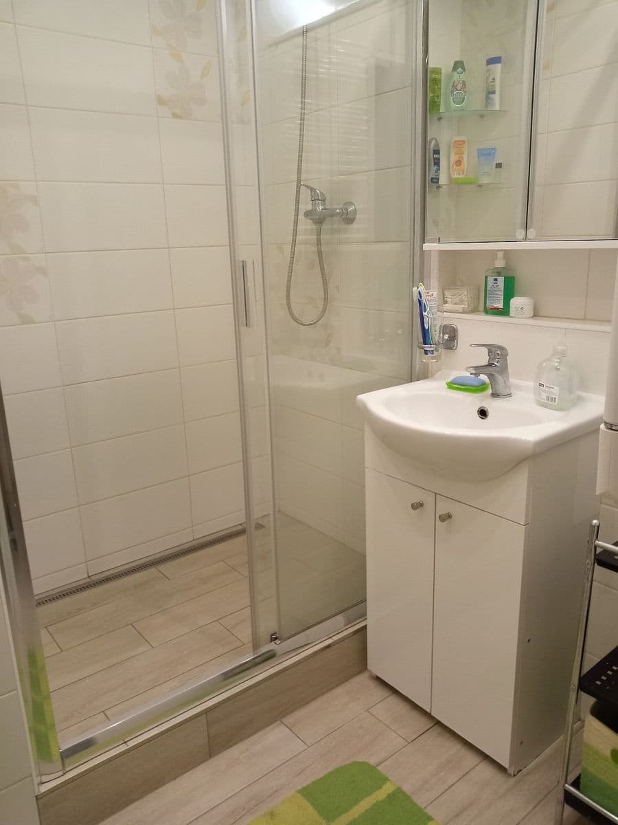 Prenájom bytu 30 m², Samohelova, Praha, Praha Prenájom bytu 30 m², Samohelova, Praha, Praha