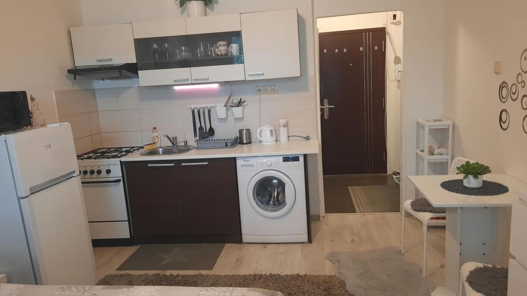 Prenájom bytu Garsoniéra 25 m², Klčové, Nové Mesto nad Váhom, Trenčiansky kraj Prenájom bytu Garsoniéra 25 m², Klčové, Nové Mesto nad Váhom, Trenčiansky kraj
