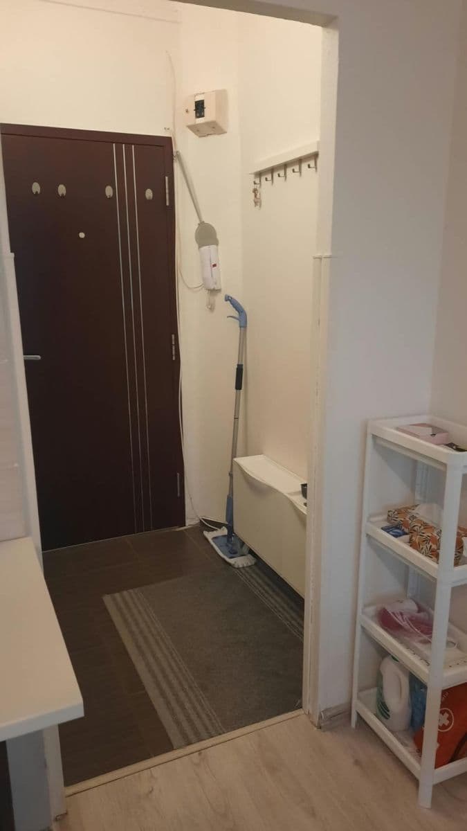 Prenájom bytu Garsoniéra 25 m², Klčové, Nové Mesto nad Váhom, Trenčiansky kraj Prenájom bytu Garsoniéra 25 m², Klčové, Nové Mesto nad Váhom, Trenčiansky kraj