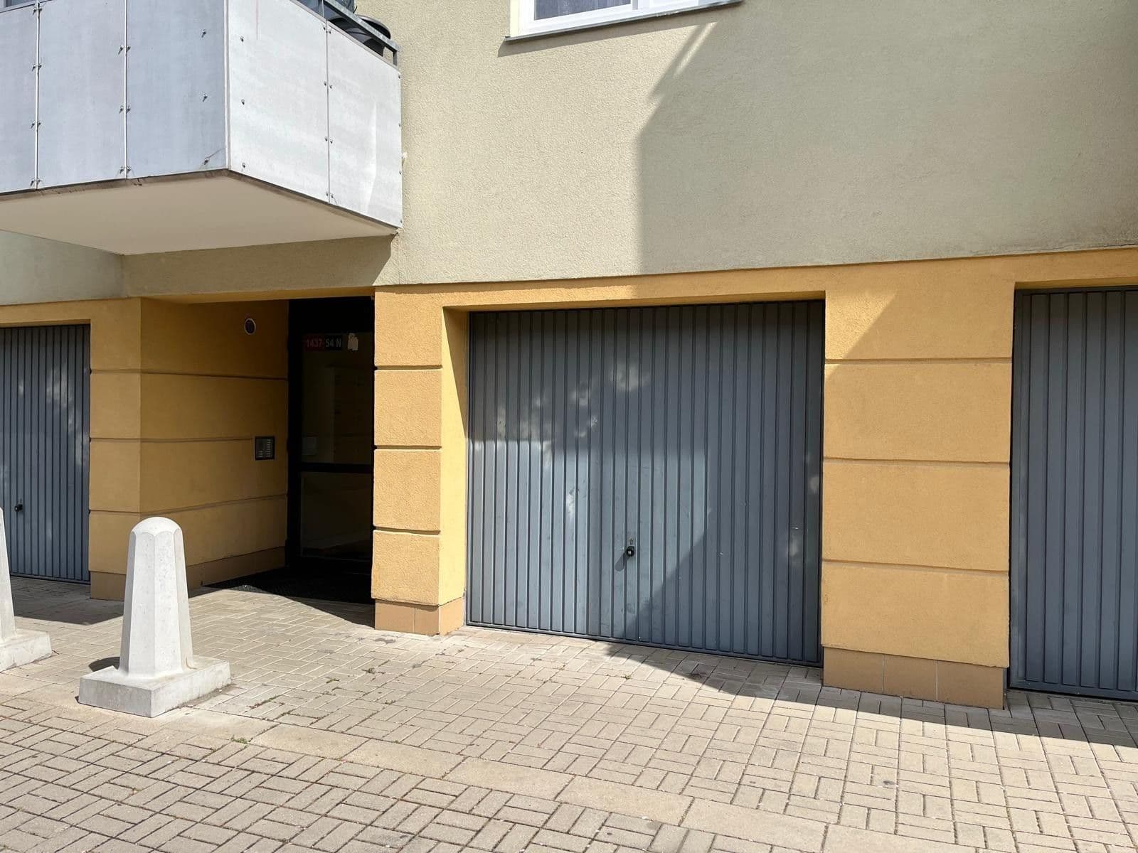 Predaj garáže 17 m², Františka Diviše, Praha, Praha Predaj garáže 17 m², Františka Diviše, Praha, Praha