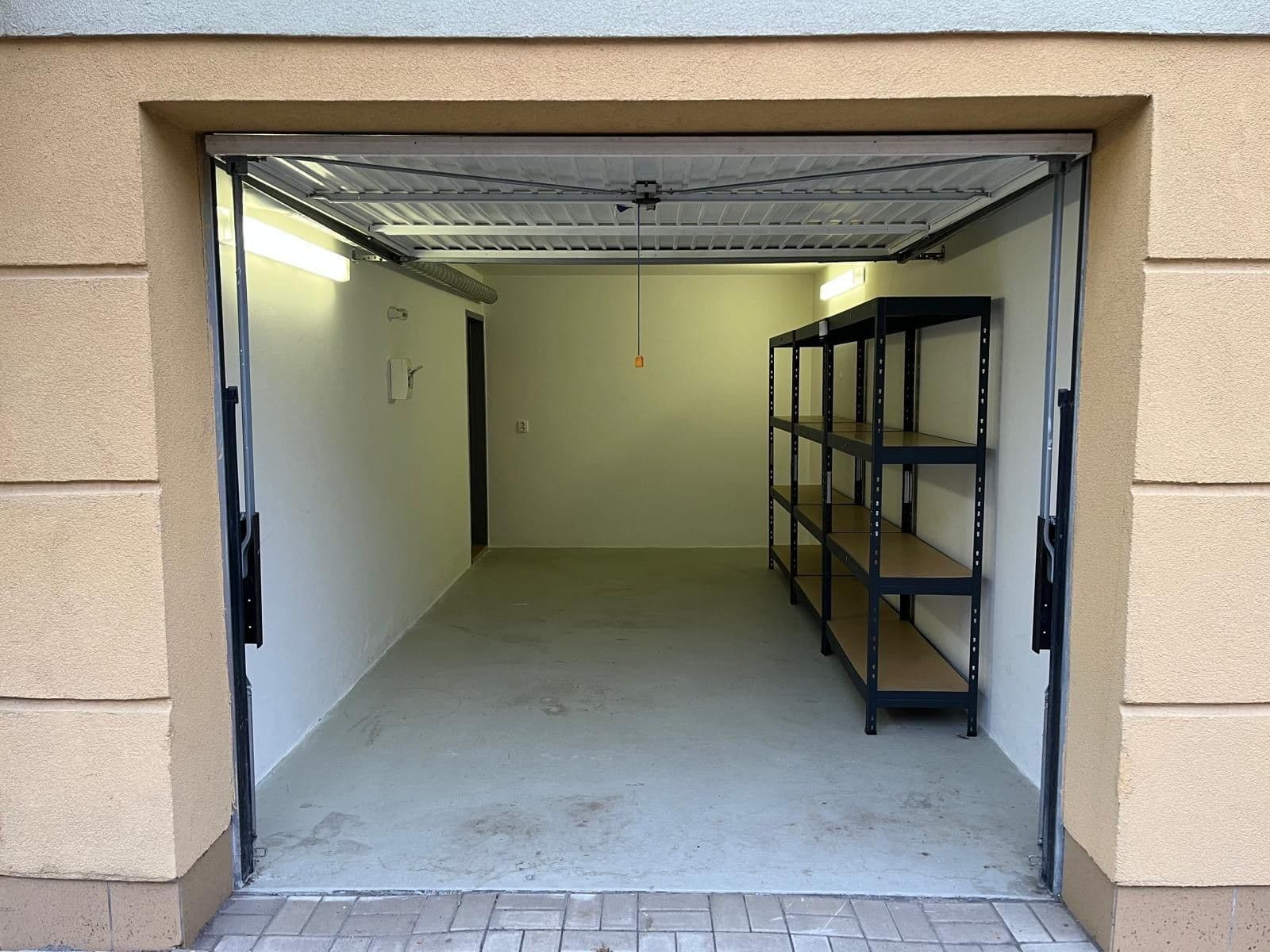 Predaj garáže 17 m², Františka Diviše, Praha, Praha Predaj garáže 17 m², Františka Diviše, Praha, Praha