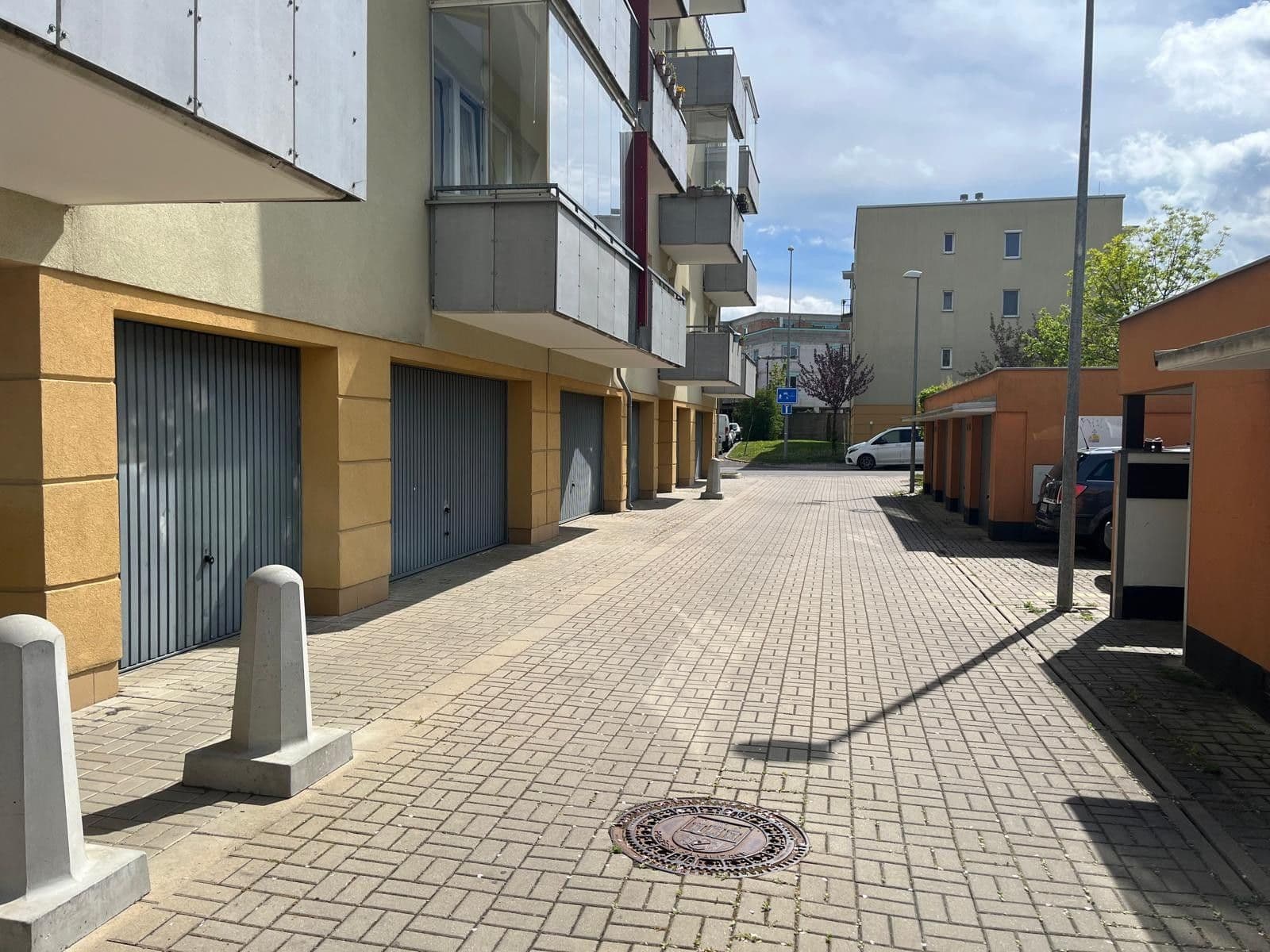 Predaj garáže 17 m², Františka Diviše, Praha, Praha Predaj garáže 17 m², Františka Diviše, Praha, Praha
