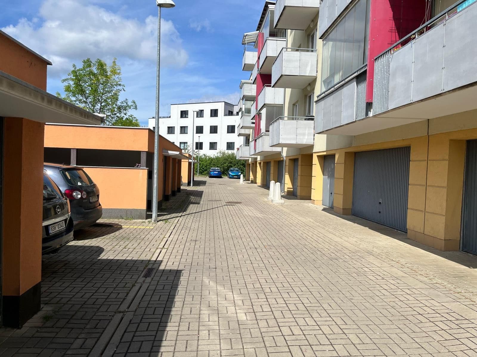 Predaj garáže 17 m², Františka Diviše, Praha, Praha Predaj garáže 17 m², Františka Diviše, Praha, Praha