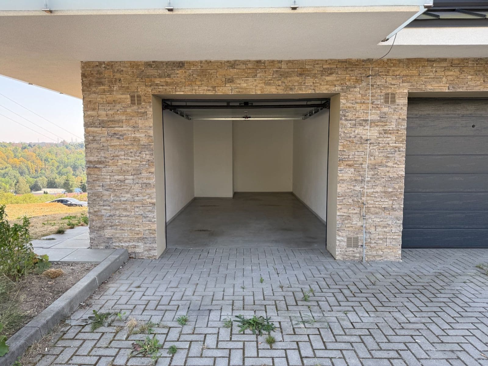 Prenájom garáže 18 m², Střední, Velké Meziříčí, Kraj Vysočina Prenájom garáže 18 m², Střední, Velké Meziříčí, Kraj Vysočina