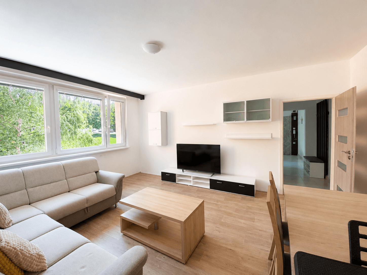 Predaj bytu 4-izbový 89 m², Česká, Zlín, Zlínský kraj Predaj bytu 4-izbový 89 m², Česká, Zlín, Zlínský kraj