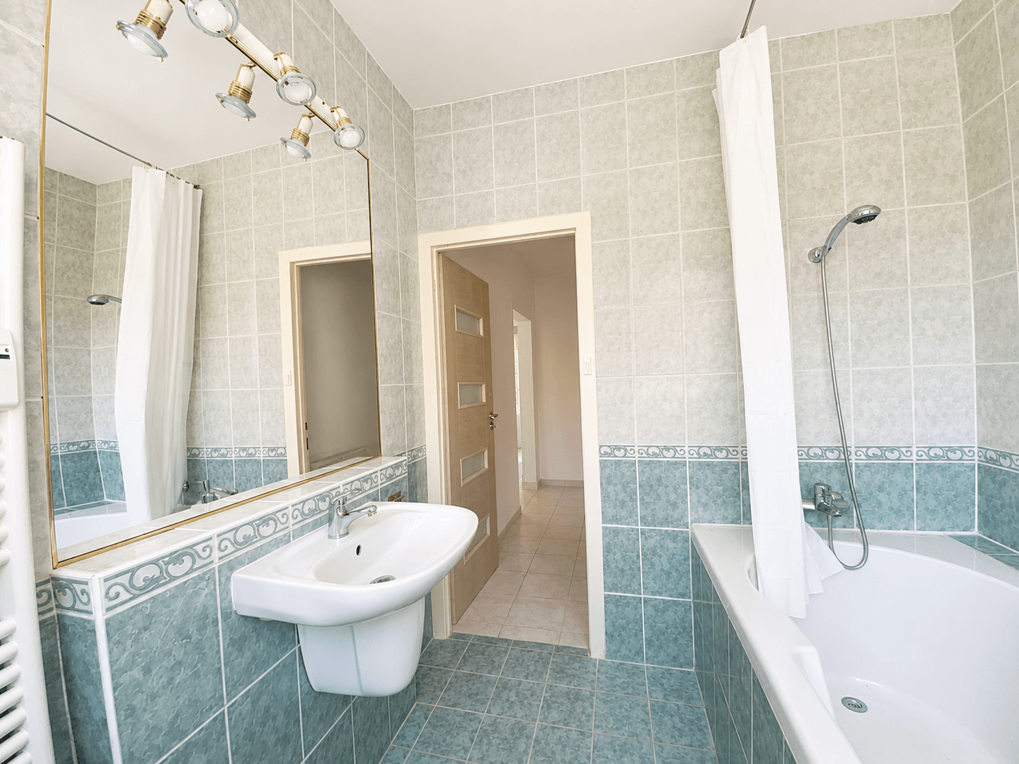 Predaj bytu 4-izbový 89 m², Česká, Zlín, Zlínský kraj Predaj bytu 4-izbový 89 m², Česká, Zlín, Zlínský kraj