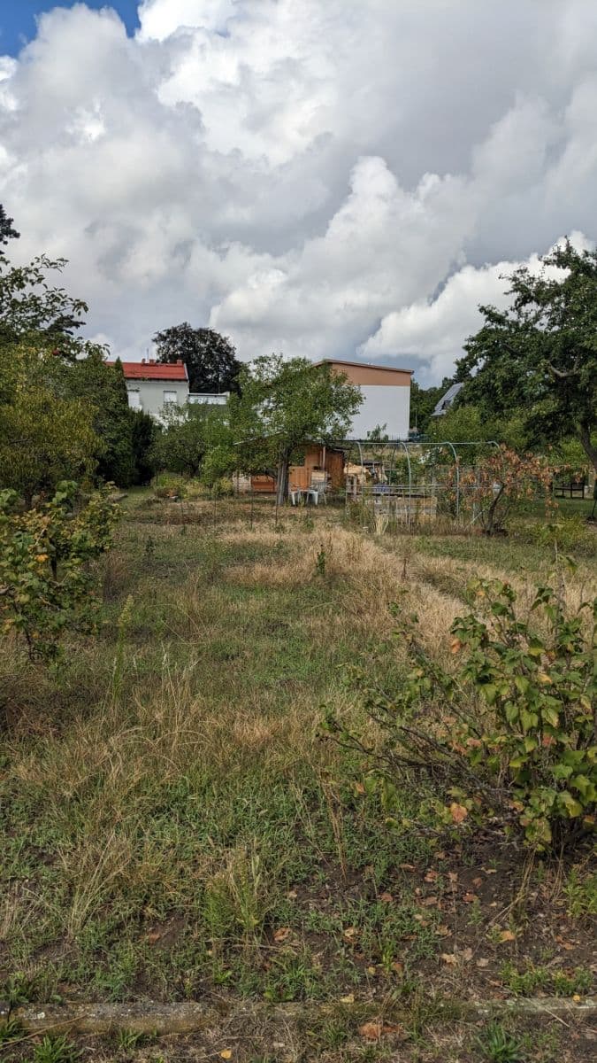 Predaj rekreačného objektu 16 m², pozemok 437 m², Hradec Králové, Královéhradecký kraj Predaj rekreačného objektu 16 m², pozemok 437 m², Hradec Králové, Královéhradecký kraj