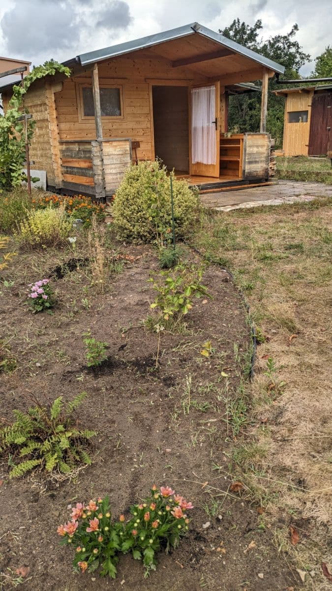 Predaj rekreačného objektu 16 m², pozemok 437 m², Hradec Králové, Královéhradecký kraj Predaj rekreačného objektu 16 m², pozemok 437 m², Hradec Králové, Královéhradecký kraj