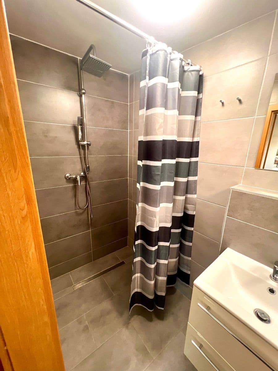 Predaj rekreačného objektu 145 m², pozemok 1.134 m², Hrob, Ústecký kraj Predaj rekreačného objektu 145 m², pozemok 1.134 m², Hrob, Ústecký kraj