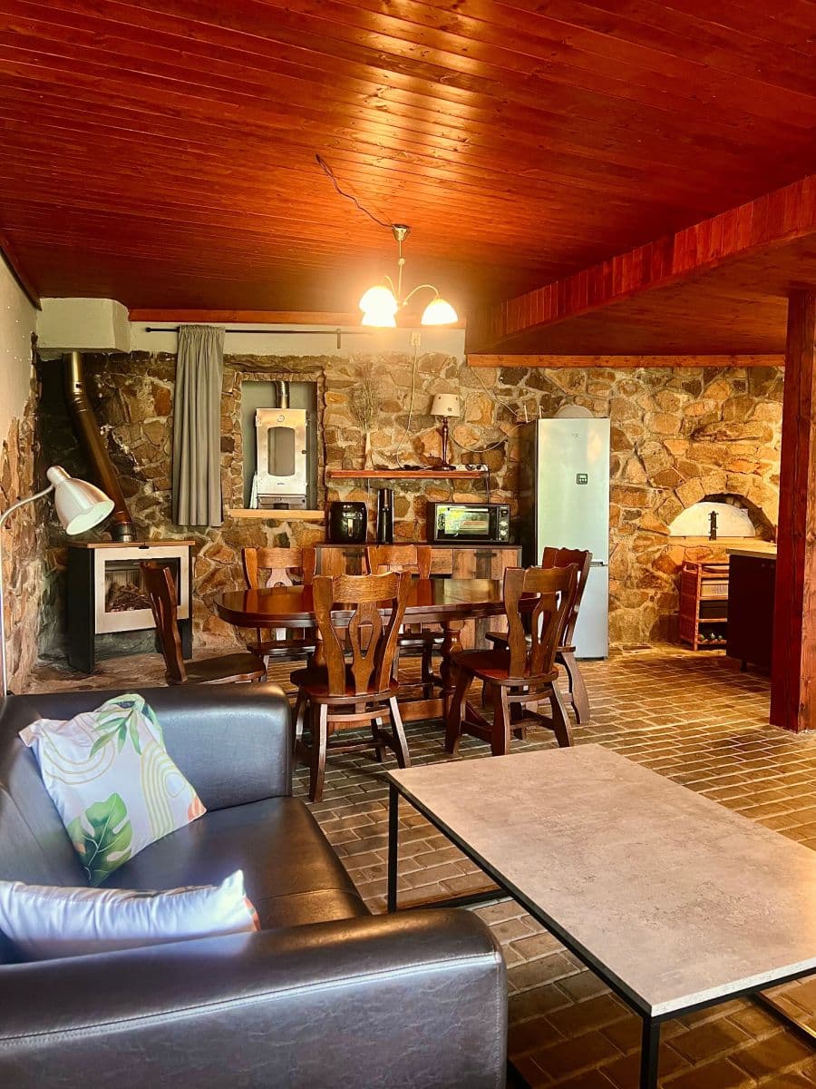 Predaj rekreačného objektu 145 m², pozemok 1.134 m², Hrob, Ústecký kraj Predaj rekreačného objektu 145 m², pozemok 1.134 m², Hrob, Ústecký kraj