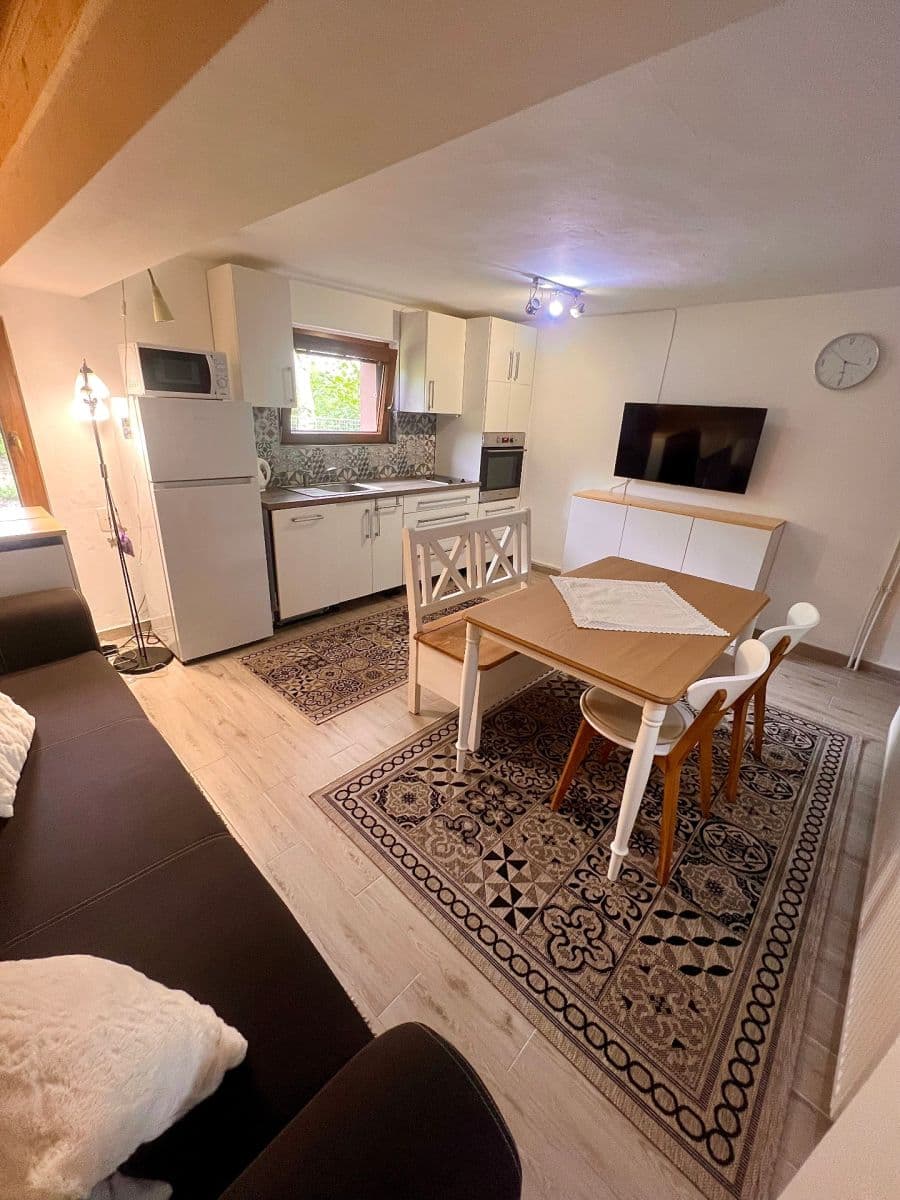 Predaj rekreačného objektu 145 m², pozemok 1.134 m², Hrob, Ústecký kraj Predaj rekreačného objektu 145 m², pozemok 1.134 m², Hrob, Ústecký kraj