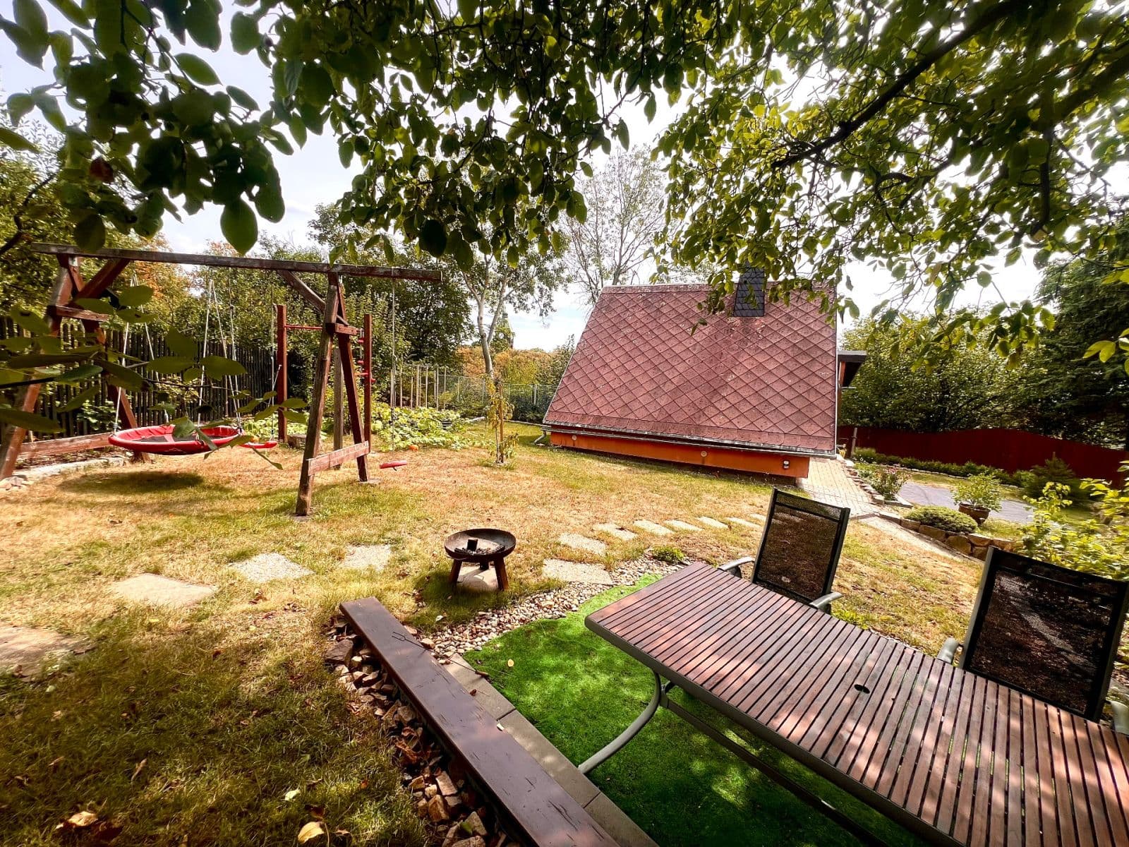 Predaj rekreačného objektu 145 m², pozemok 1.134 m², Hrob, Ústecký kraj Predaj rekreačného objektu 145 m², pozemok 1.134 m², Hrob, Ústecký kraj