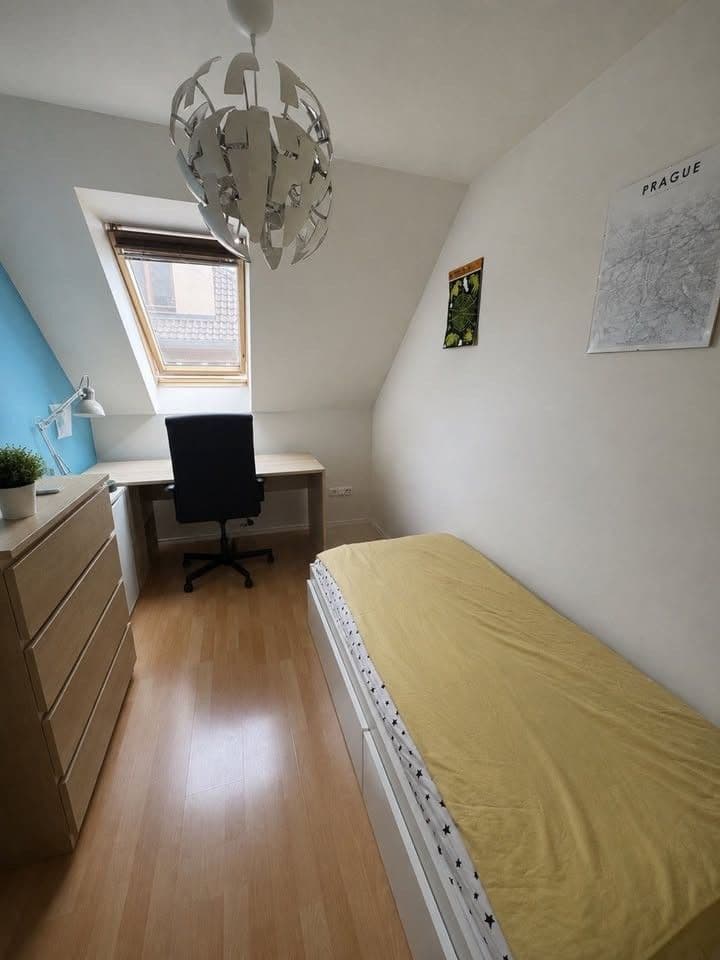 Prenájom bytu 4-izbový 74 m², Politických vězňů, Horoměřice, Středočeský kraj Prenájom bytu 4-izbový 74 m², Politických vězňů, Horoměřice, Středočeský kraj
