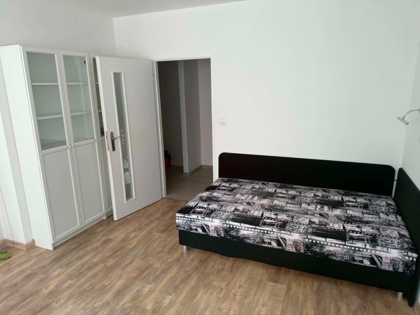 Prenájom bytu 1-izbový 28 m², Na Kocínce, Praha, Praha Prenájom bytu 1-izbový 28 m², Na Kocínce, Praha, Praha