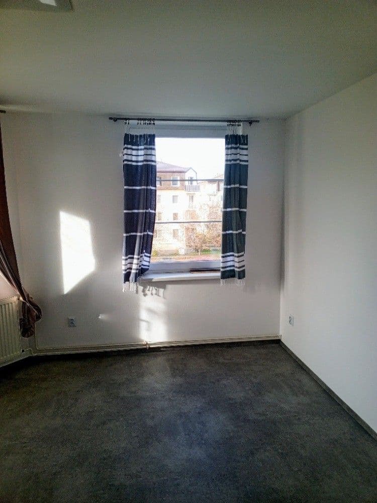 Predaj bytu 1-izbový 44 m², Topolová, Olomouc, Olomoucký kraj Predaj bytu 1-izbový 44 m², Topolová, Olomouc, Olomoucký kraj